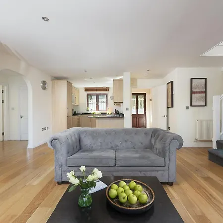 23, Hustyns, Nr Holiday home Wadebridge